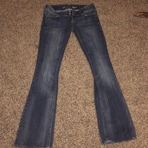 American Eagle blue stretch Jeans.